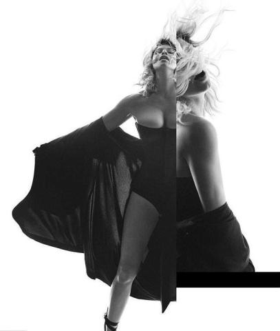 Η Fergie γυμνή και αφόρητα sexy