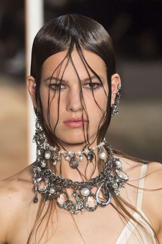 Τα beauty moments από την Εβδομάδα Μόδας στο Παρίσι που αξίζουν την προσοχή σου