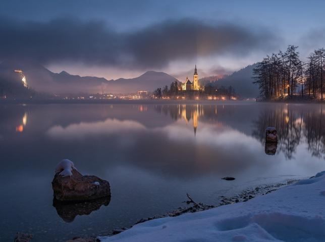 Αν δεν γνωρίζετε τη λίμνη Bled στη Σλοβενία, ήρθε ο καιρός να την μάθετε γιατί είναι πανέμορφη!