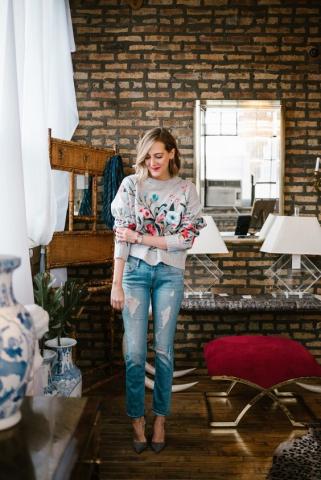 Έτσι θα αναδείξεις το floral top του φθινοπώρου Έτσι θα αναδείξεις το floral top του φθινοπώρου