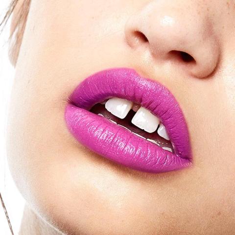 Τα πιο hot χρώματα της σεζόν για τα χείλη σου μόνο