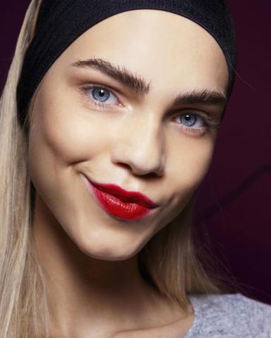 Τα πιο hot χρώματα της σεζόν για τα χείλη σου μόνο