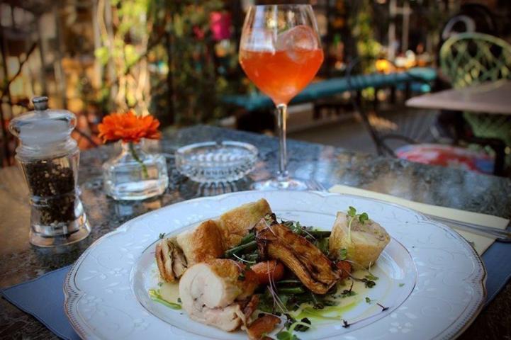 Artisanal: Ένα από τα πιο δημοφιλή μέρη στην Κηφισιά Artisanal: Ένα από τα πιο δημοφιλή μέρη στην Κηφισιά