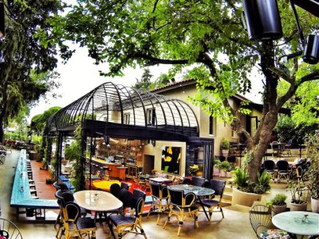 Artisanal: Ένα από τα πιο δημοφιλή μέρη στην Κηφισιά Artisanal: Ένα από τα πιο δημοφιλή μέρη στην Κηφισιά