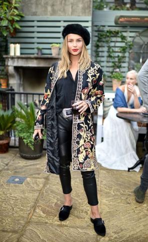 Το αξεσουάρ που θα προσθέσει γαλλική φινέτσα στο στιλ σου Το αξεσουάρ που θα προσθέσει γαλλική φινέτσα στο στιλ σου