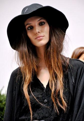 10 πανέμορφα μοντέλα που απέδειξαν πως… το’ χουν και με τη μουσική