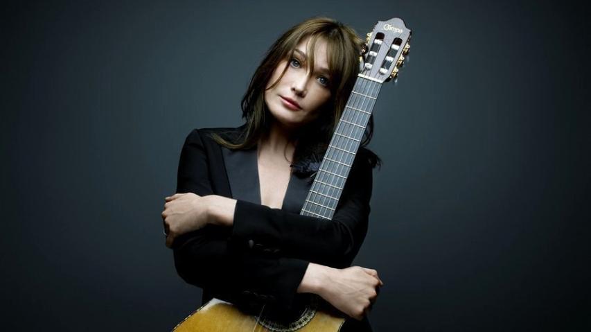 10 πανέμορφα μοντέλα που απέδειξαν πως… το’ χουν και με τη μουσική