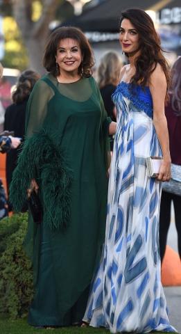 Η μητέρα της Amal έκανε πολύ καλύτερη εμφάνιση από εκείνη