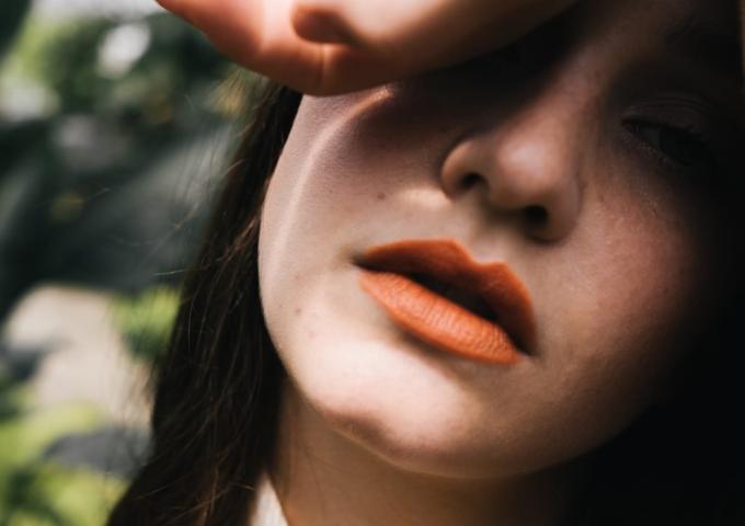 4 τρόποι για να κάνεις τα χείλη σου το επίκεντρο του μακιγιάζ