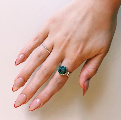 Τα πιο κομψά σχέδια για το μανικιούρ σου που θα σε κάνουν να ξανασκεφτείς το nail art Τα πιο κομψά σχέδια για το μανικιούρ σου που θα σε κάνουν να ξανασκεφτείς το nail art