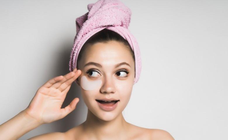 7 eye patches που θα αναζωογονήσουν τα μάτια σου στη στιγμή 7 eye patches που θα αναζωογονήσουν τα μάτια σου στη στιγμή