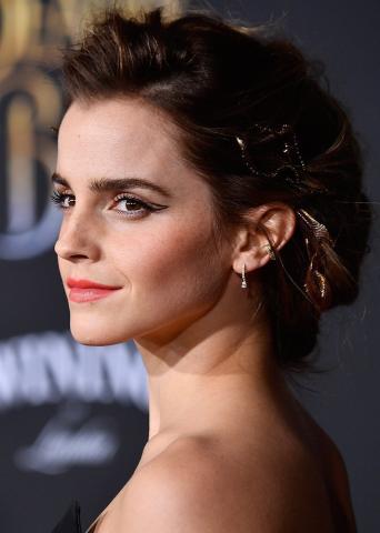 Celeb file: 15 φορές που ζηλέψαμε το beauty look της Emma Watson