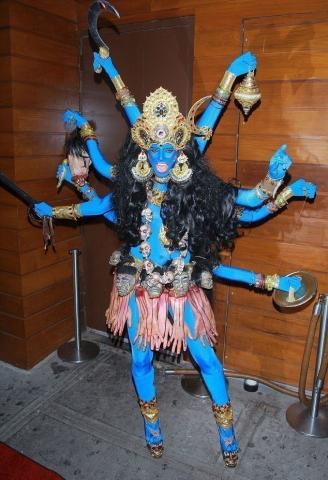 Η Heidi Klum ξέρει τι σημαίνει Halloween και μας αφήνει άφωνους