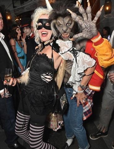 Η Heidi Klum ξέρει τι σημαίνει Halloween και μας αφήνει άφωνους