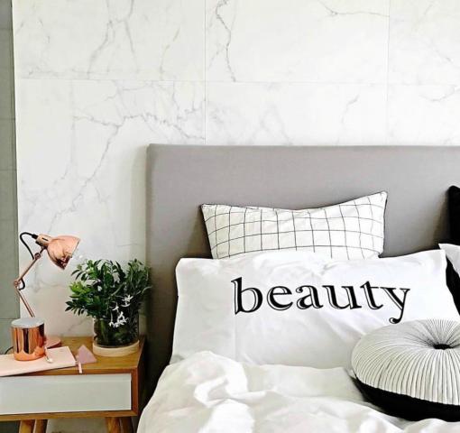 Το νέο deco trend ακούει στο όνομα Marble Wallpaper και σίγουρα θα το λατρέψεις