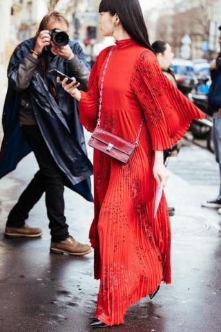 Τι να φορέσεις σε ένα φθινοπωρινό ή χειμερινό γάμο για να κλέψεις την παράσταση