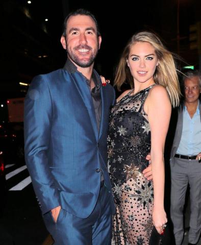 Πένθος στον ανδρικό πληθυσμό - Μόλις παντρεύτηκε η Kate Upton Πένθος στον ανδρικό πληθυσμό - Μόλις παντρεύτηκε η Kate Upton