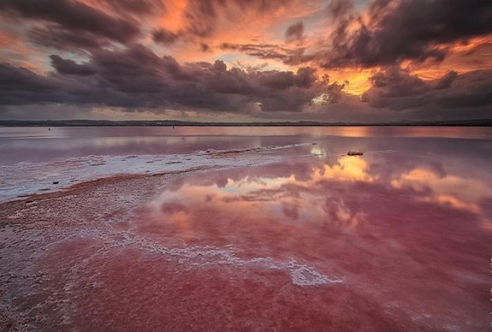 Λατρεύουμε τις ροζ λίμνες που υπάρχουν ανά τον κόσμο, γιατί είμαστε ρομαντικές! Λατρεύουμε τις ροζ λίμνες που υπάρχουν ανά τον κόσμο, γιατί είμαστε ρομαντικές!