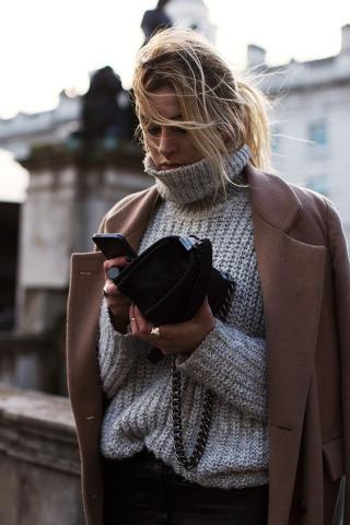 10+1 Τρόποι για να φορέσεις το πιο chic πουλόβερ του χειμώνα 10+1 Τρόποι για να φορέσεις το πιο chic πουλόβερ του χειμώνα