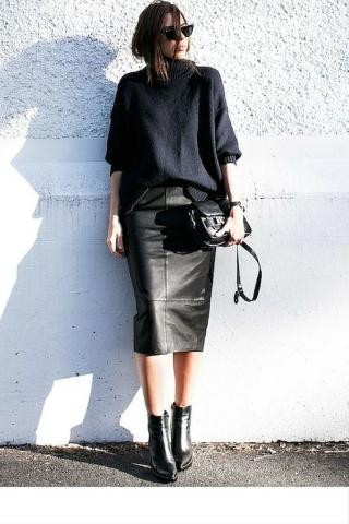 Η δερμάτινη φούστα γίνεται ένα passepartout κομμάτι της χειμερινής σου γκαρνταρόμπας Η δερμάτινη φούστα γίνεται ένα passepartout κομμάτι της χειμερινής σου γκαρνταρόμπας