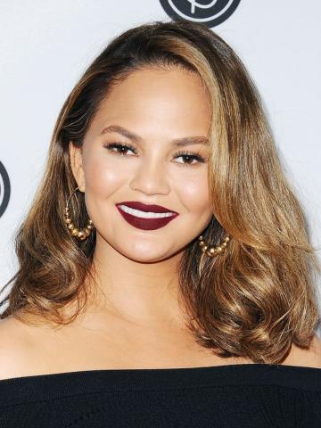 Αν δεν έχεις βάψει ποτέ τα μαλλιά σου, τότε αυτό το χρώμα μάλλον θα στείλει κομμωτήριο Αν δεν έχεις βάψει ποτέ τα μαλλιά σου, τότε αυτό το χρώμα μάλλον θα στείλει κομμωτήριο