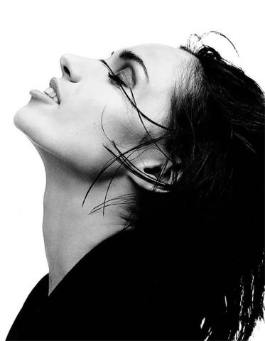 Όταν η Kate Barry  αποκάλυψε την οικεία πλευρά διάσημων γυναικών