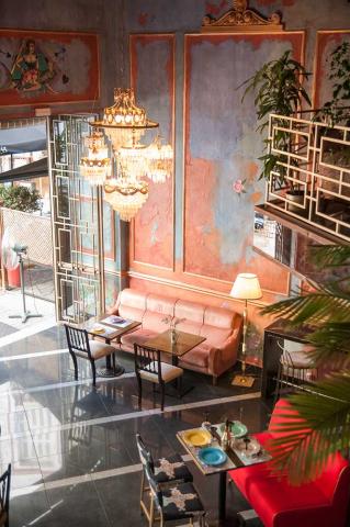 Η Αθήνα φοράει τη "Μάσκα" της Η Αθήνα φοράει τη "Μάσκα" της