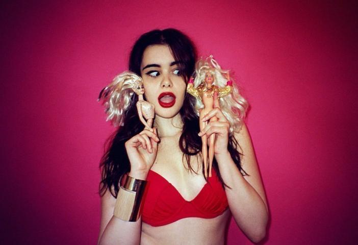 Μια... Barbie άλλο πράγμα! Αυτό το plus size model δε μπορείς να μην το αγαπήσεις