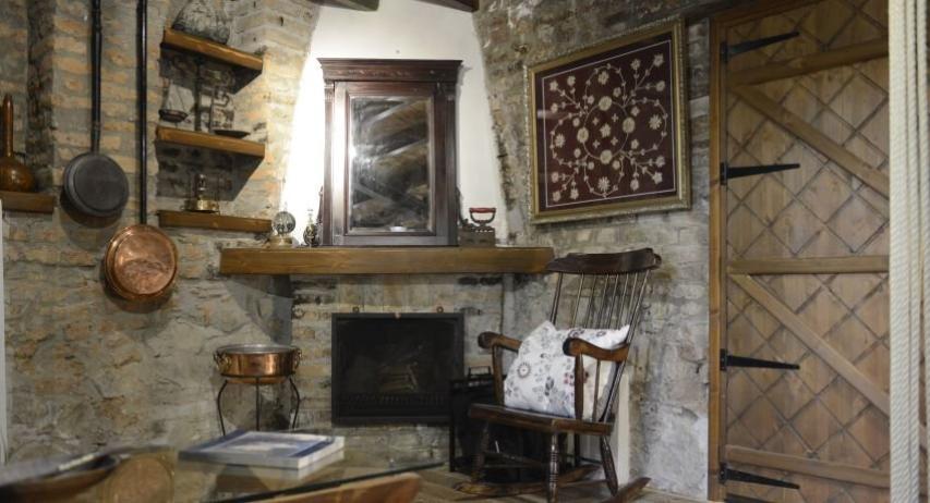 Στην Άλωνα ολοταχώς! Στην Άλωνα ολοταχώς!