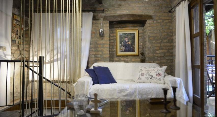 Στην Άλωνα ολοταχώς! Στην Άλωνα ολοταχώς!