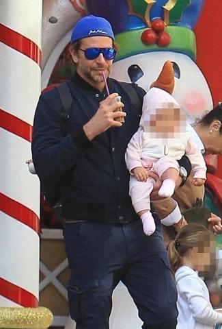 Κάποιος έχει ξελογιαστεί με την κόρη του...