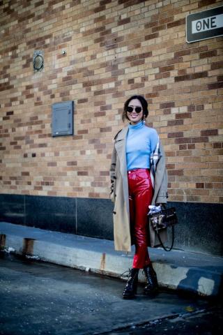 Styling tips για να φορέσεις σωστά τα vinyl ρούχα