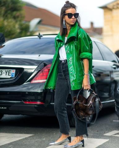 Styling tips για να φορέσεις σωστά τα vinyl ρούχα