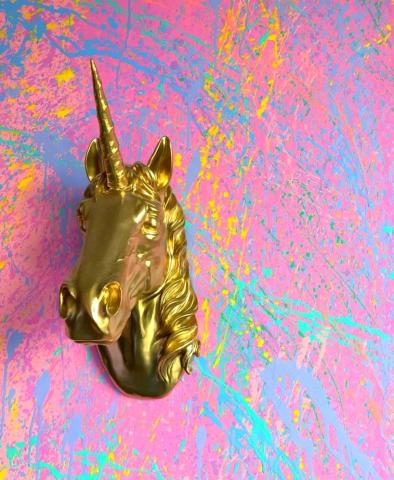 Το πιο δημοφιλές σπίτι του Instagram! Θα έμενες στο πιο πολύχρωμο διαμέρισμα του κόσμου;  Το πιο δημοφιλές σπίτι του Instagram! Θα έμενες στο πιο πολύχρωμο διαμέρισμα του κόσμου;