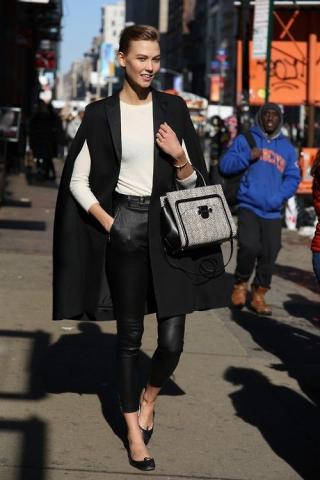 Ιδέες για να φορέσεις μια κάπα με τους πιο εντυπωσιακούς τρόπους Ιδέες για να φορέσεις μια κάπα με τους πιο εντυπωσιακούς τρόπους