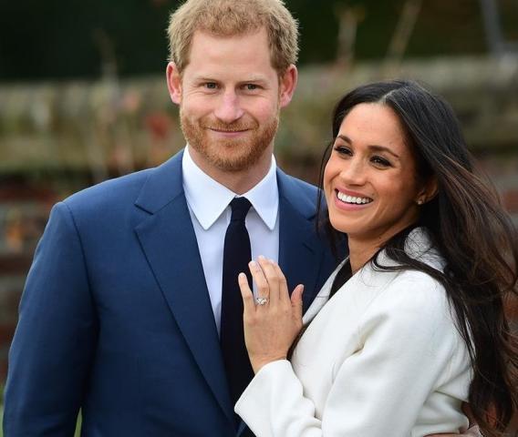 Πρώτη δημόσια εμφάνιση του Royal Couple Πρώτη δημόσια εμφάνιση του Royal Couple