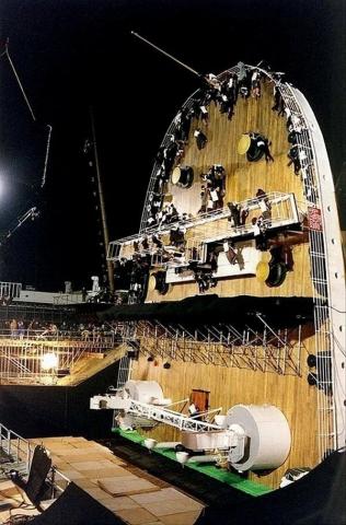 Τιτανικός: 15 φωτογραφίες – απομυθοποίηση της πιο ρομαντικής ταινίας του αιώνα