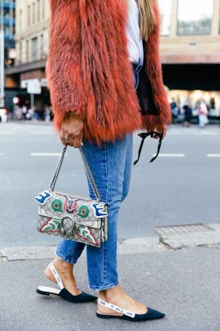 Τα flat παπούτσια που θα αντικαταστήσουν τα ψηλοτάκουνα αυτές τις γιορτές