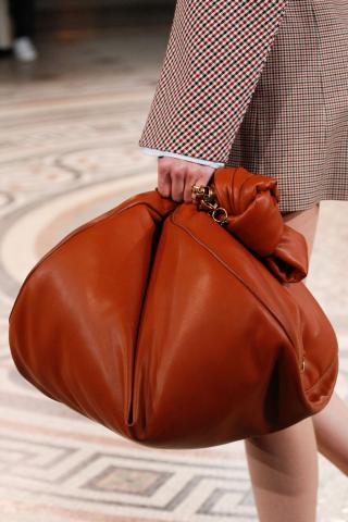 Οι πιο hot τάσεις στις τσάντες για το Φθινόπωρο/Χειμώνα 2017 Οι πιο hot τάσεις στις τσάντες για το Φθινόπωρο/Χειμώνα 2017