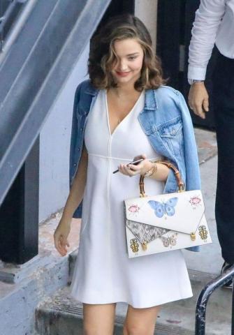 Miranda Kerr: H πρώτη δημόσια εμφάνιση ως εγκυμονούσα