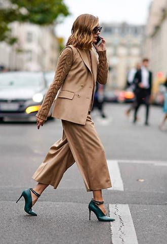 Βρες τα παπούτσια που θα κλέψουν τις εντυπώσεις αυτές τις γιορτές