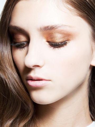 5 ιδέες για ένα εύκολο Χριστουγεννιάτικο μακιγιάζ 5 ιδέες για ένα εύκολο Χριστουγεννιάτικο μακιγιάζ