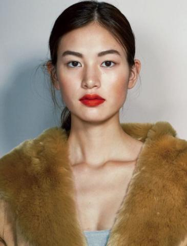 5 ιδέες για ένα εύκολο Χριστουγεννιάτικο μακιγιάζ 5 ιδέες για ένα εύκολο Χριστουγεννιάτικο μακιγιάζ