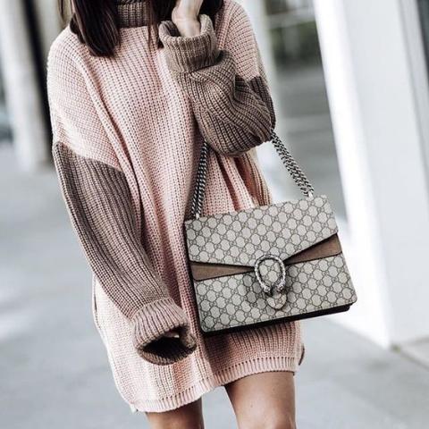 Styling tips για να φορέσεις σωστά το πουλόβερ όλες τις ώρες της ημέρες