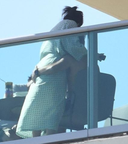 Οι πρώτες φωτογραφίες της εγκύου Eva Longoria (φυσικά με φουσκωμένη κοιλίτσα)