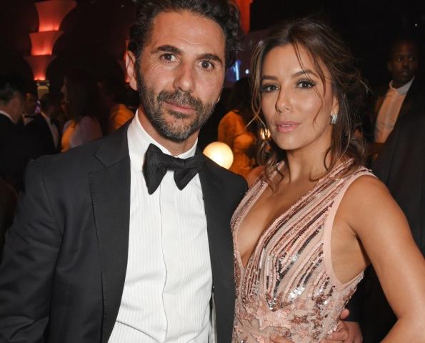 Οι πρώτες φωτογραφίες της εγκύου Eva Longoria (φυσικά με φουσκωμένη κοιλίτσα)