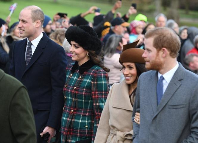 Όταν η Kate έδειξε τα κατατόπια στη Meghan Όταν η Kate έδειξε τα κατατόπια στη Meghan