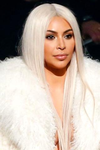 Όταν οι celebrities λένε «ναι» στις περούκες: Θα πίστευες ποτέ ότι αυτά τα μαλλιά είναι πρόσθετα;