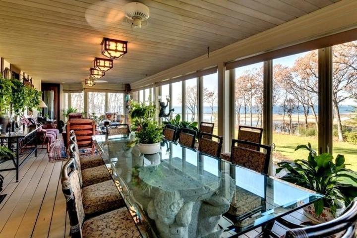 Angelina Jolie - Brad Pitt: Πωλείται η ιδιαίτερη έπαυλή τους