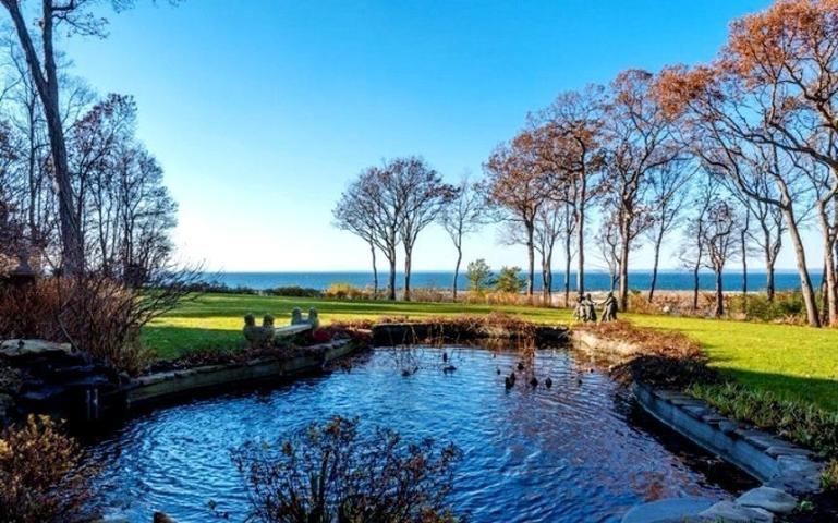 Angelina Jolie - Brad Pitt: Πωλείται η ιδιαίτερη έπαυλή τους